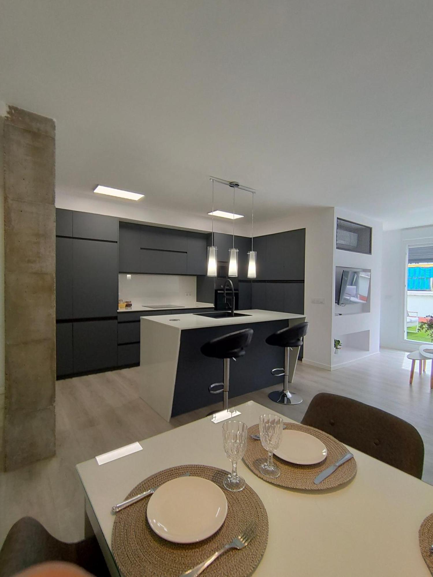 Casa Mallen, Con Amplia Terraza, En El Barrio De Nervion إشبيلية المظهر الخارجي الصورة