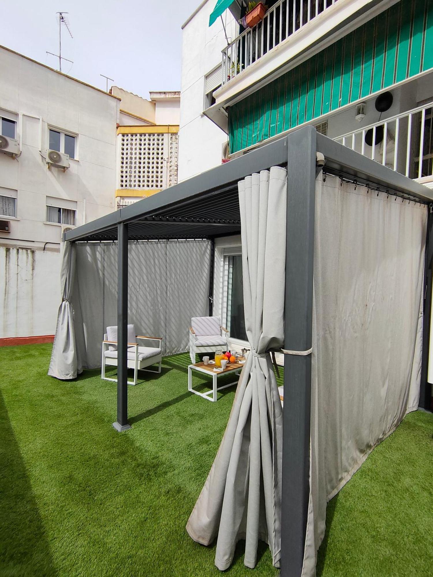 Casa Mallen, Con Amplia Terraza, En El Barrio De Nervion إشبيلية المظهر الخارجي الصورة